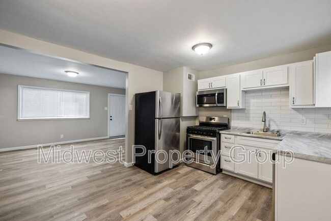 Building Photo - 10 Juno Dr