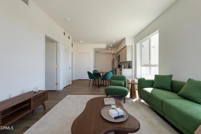 Building Photo - 18900 Parthenia St