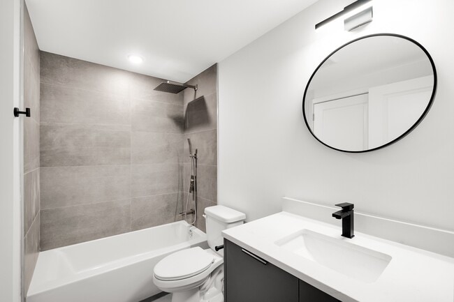 Building Photo - 1328 S 9th St