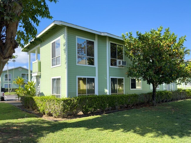 Building Photo - 2305