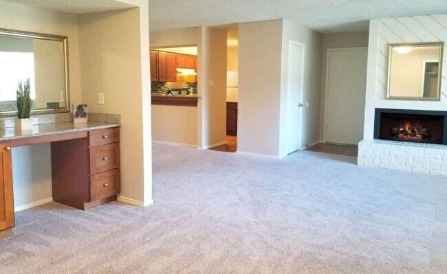 Building Photo - 1 bedroom in Hurst TX 76053