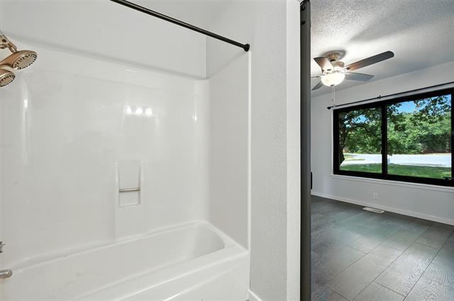 Building Photo - 507 Longo Ct