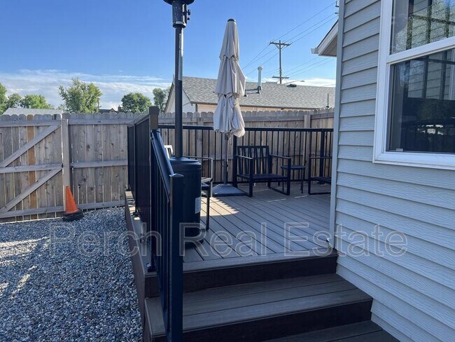 Building Photo - 390 S Garrison St