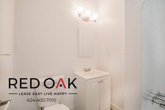 Building Photo - 341 S Alvarado St