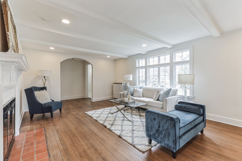 Building Photo - 60 Maple Ave