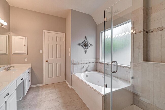 Building Photo - 2130 Autumn Fern Dr