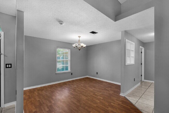 Building Photo - $300.00 Off First Months Rent!