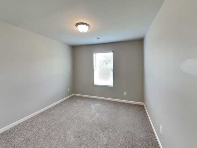 Building Photo - 313 Indian Lake Trail