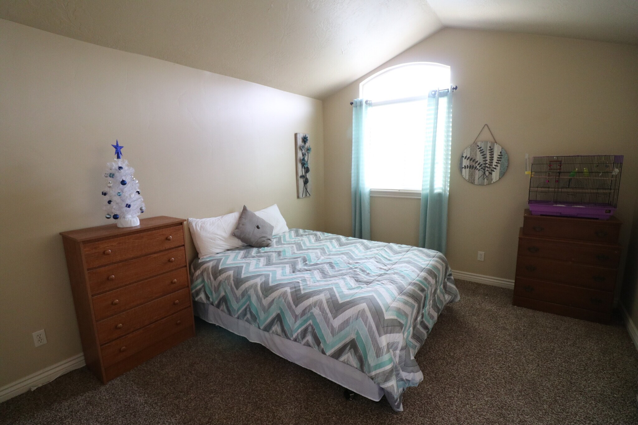 Building Photo - 3080 N CREST DR