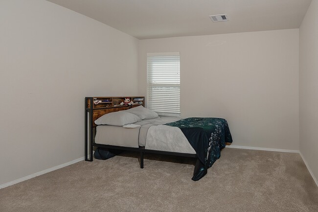 Building Photo - 1822 Brushy Cedar Ct