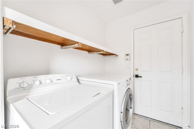 Building Photo - 2813 Via Florentine St