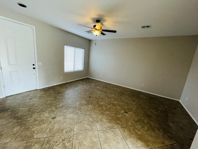 Building Photo - 45811 W Amsterdam Rd