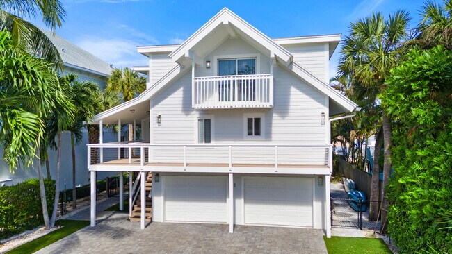Building Photo - 207 Elsa Rd