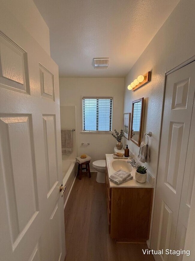Building Photo - Beautiful 3 Bedroom, 2 Bathroom Granada Hills Home with Detached Garage!