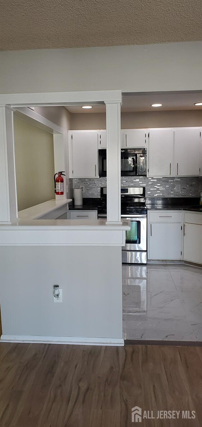 Building Photo - 261 Kempsey Dr