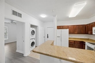 Building Photo - 8020 Tuscany Way