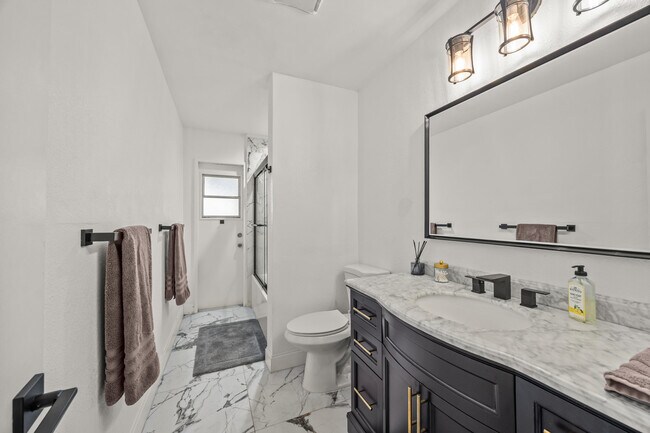 Building Photo - 14248 Paddock Dr