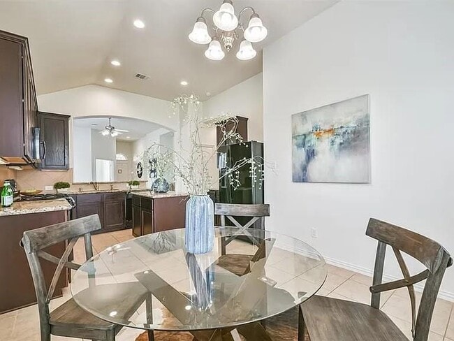 Building Photo - 2125 Sand Ridge Dr