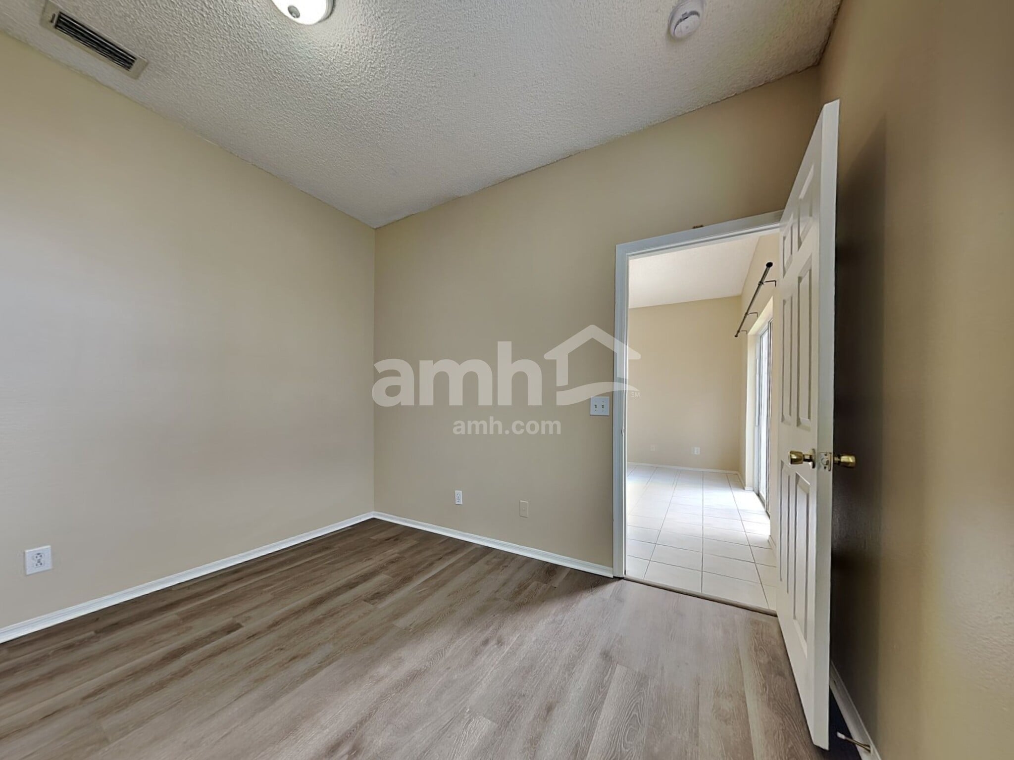 Building Photo - 451 Sand Ridge Dr