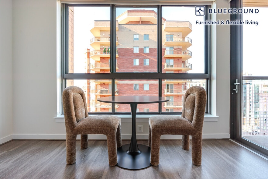 Building Photo - 3444 Fairfax Dr