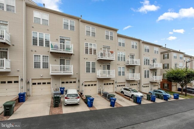 Building Photo - 7240 Elkridge Crossing Way