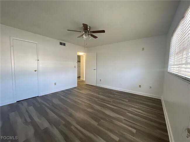 Building Photo - 3706 Broadway