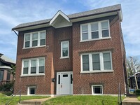 Building Photo - 4919 Lansdowne Ave