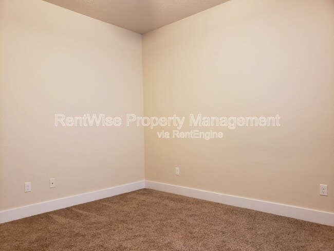 Building Photo - 6260 N Maximus Pl