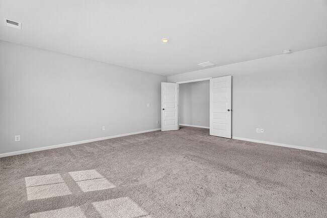 Building Photo - 204 Lake Minsi Dr