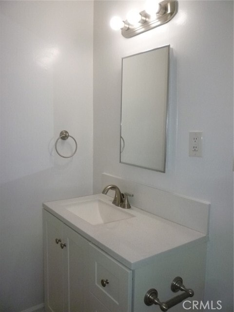 Building Photo - 15709 Brighton Ave