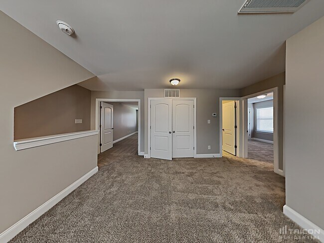 Building Photo - 4428 Redfern Pl