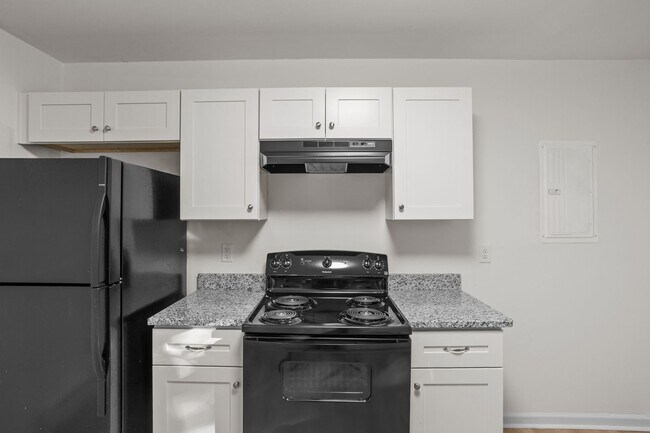 Building Photo - 2000 Flower Ln