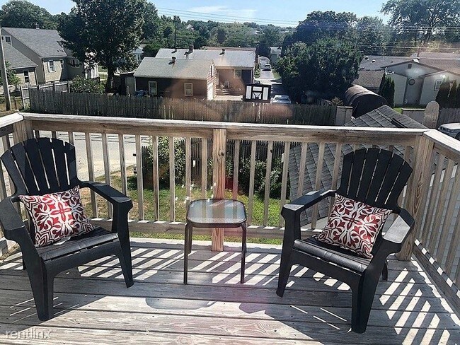 Building Photo - 2 br, 1 bath Apartment - 134 Ridgewood Road