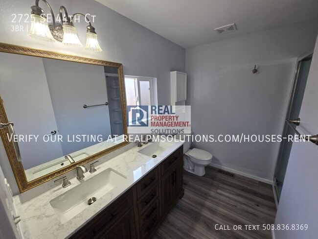 Building Photo - 2725 SE 44th Ct