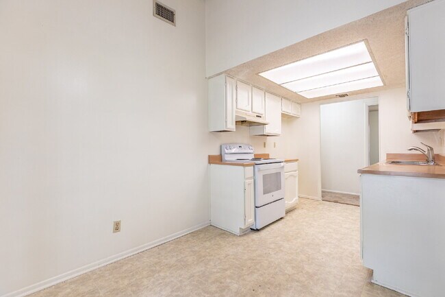 Building Photo - 8127 Babe Ruth St