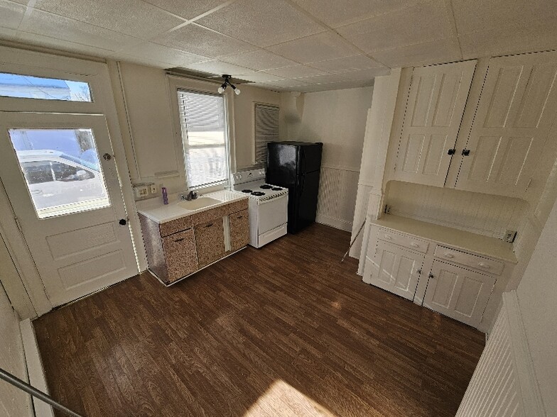 Building Photo - 534 N Plum St