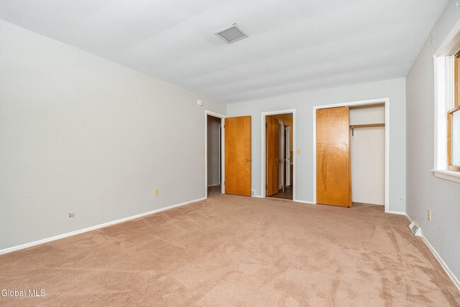 Building Photo - 3 Springwood Manor Dr