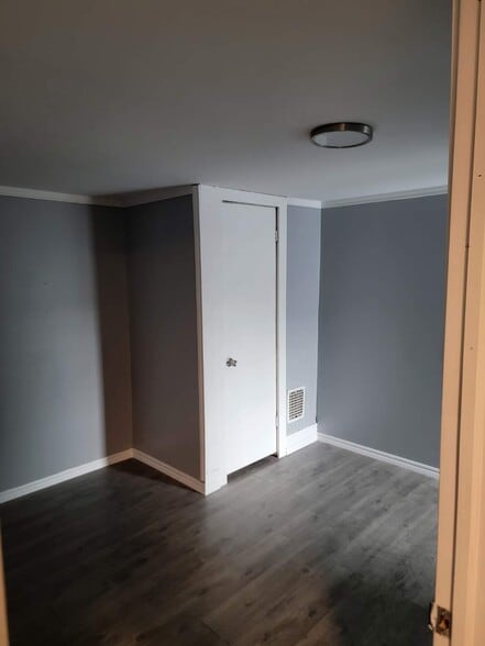 Building Photo - 437 Morgan Ave