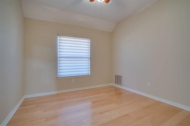 Building Photo - 2724 Lakehollow Ln