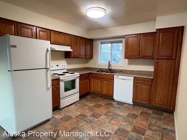 Building Photo - 2 br, 1 bath House - 8861 Cordell Cir #5