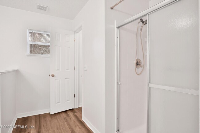 Building Photo - 11 Wheatfield Dr