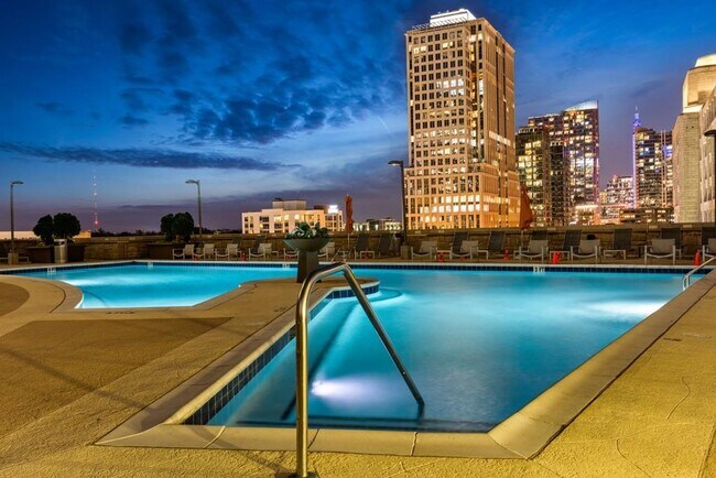 Building Photo - 1080 Peachtree St NE