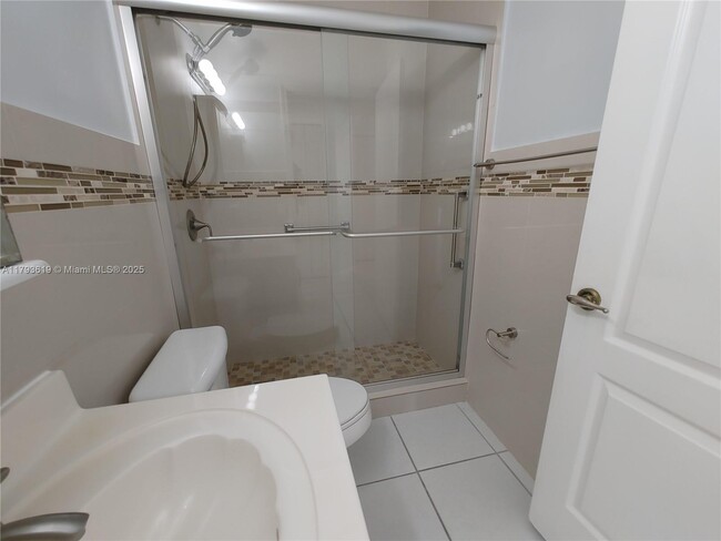 Building Photo - 1137 NW 128th Pl