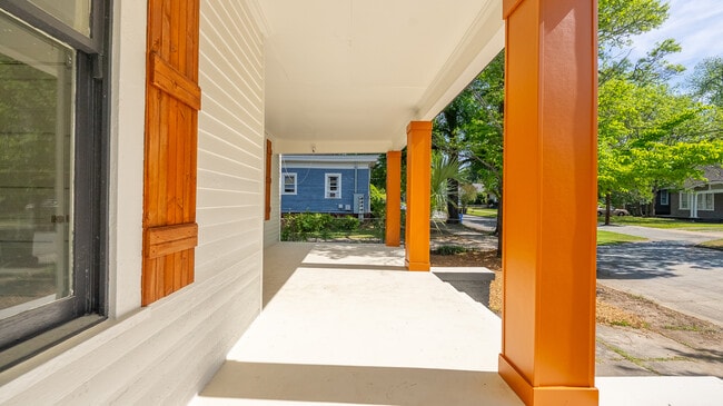 Building Photo - 2807 Beacon Ave