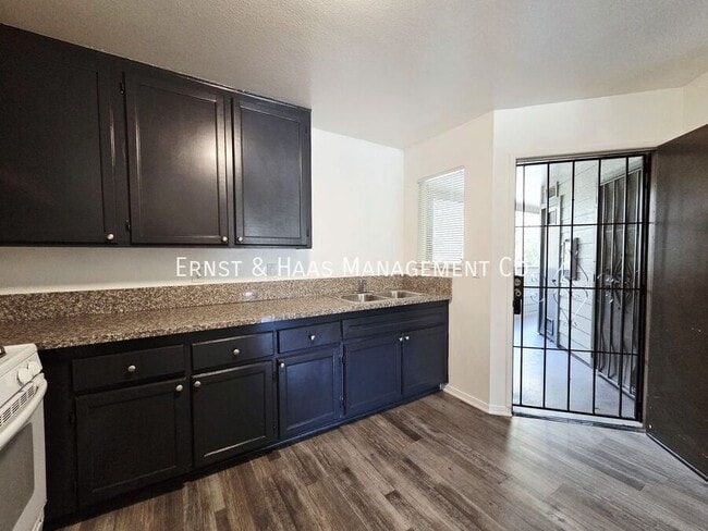 Building Photo - 6673 Hammond Ave C