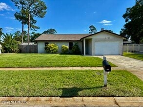 Building Photo - 1747 Papaya Dr N