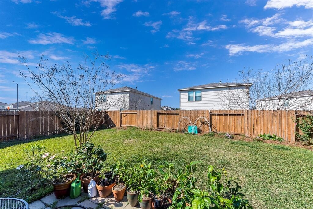 Building Photo - 1617 Perennial Ln