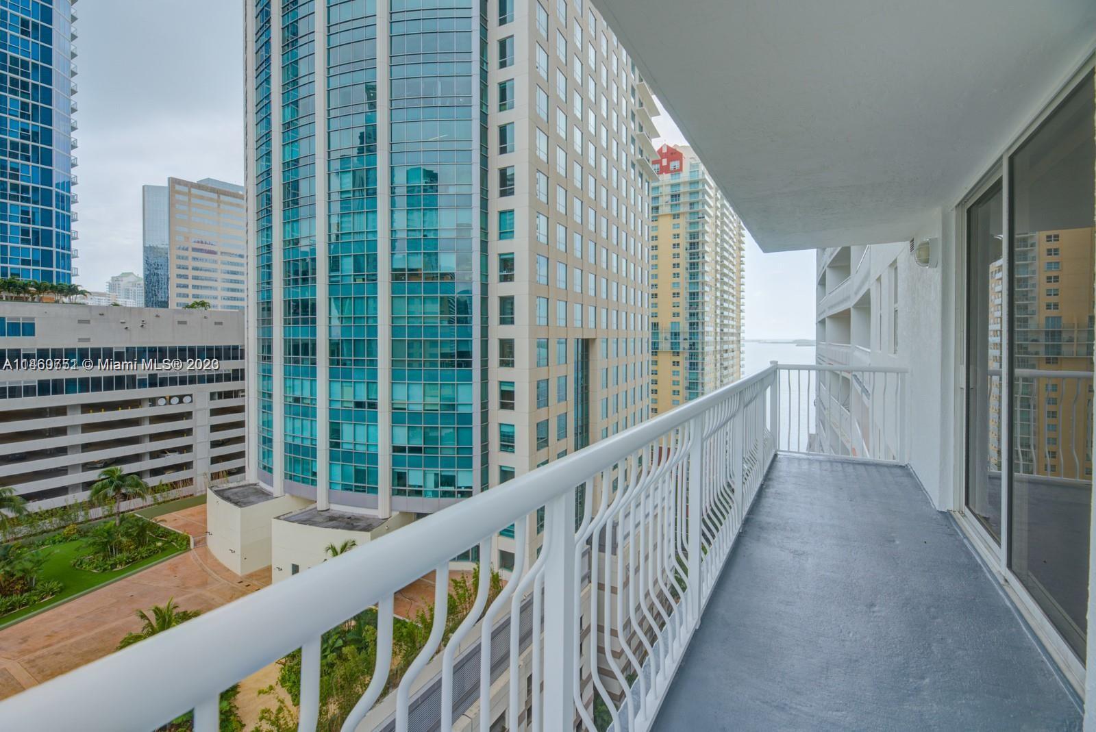 Building Photo - 1200 Brickell Bay Dr