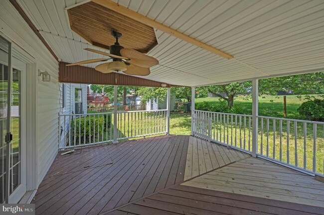 Building Photo - 5063 Tara Dr