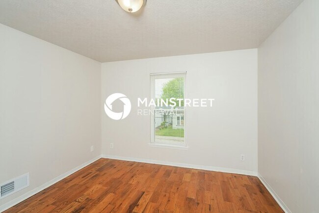 Building Photo - 3 Bedroom Pet-Friendly Home in Louisville,...